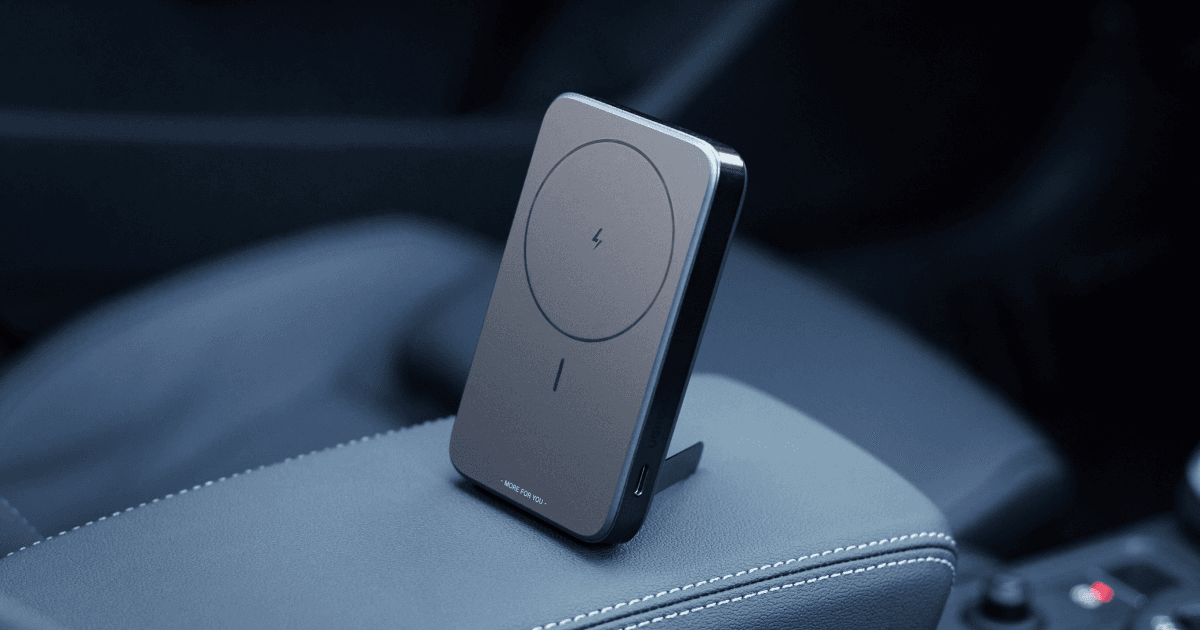 باور بانك يوجرين PB206 بسعة 10000mAh – شحن مغناطيسي سريع 20 واط